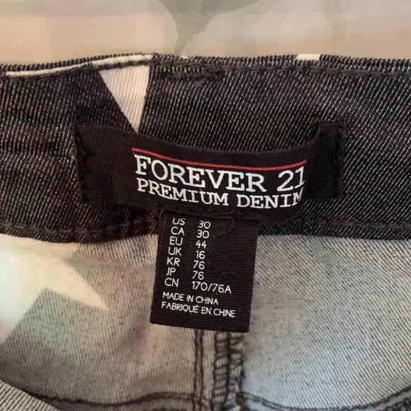 STARS ⭐️ Print Grey Premium Denim size 30 Forever 21 - Picture 9 of 15